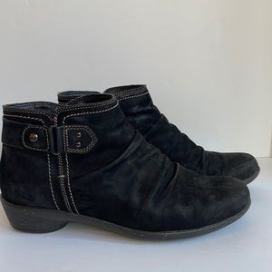 Rockport Cobb Hill black suede side zip cushioned footbed ankle boots size 8 1/2